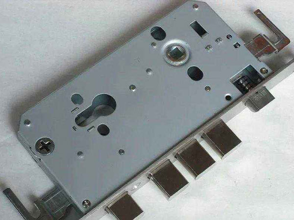 阳东24小时上门开锁公司