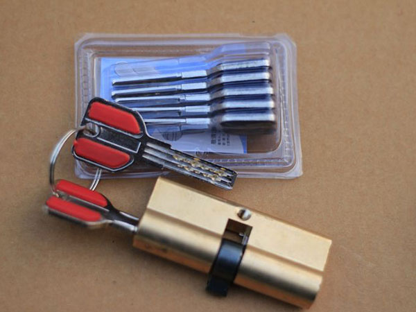 阳东24小时上门开锁公司